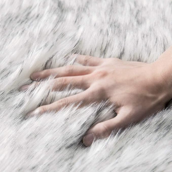 MIULEE Fluffy Rug Soft Shaggy Faux Fur Area Rug Luxury Plush Sheepskin Carpet - Image 3
