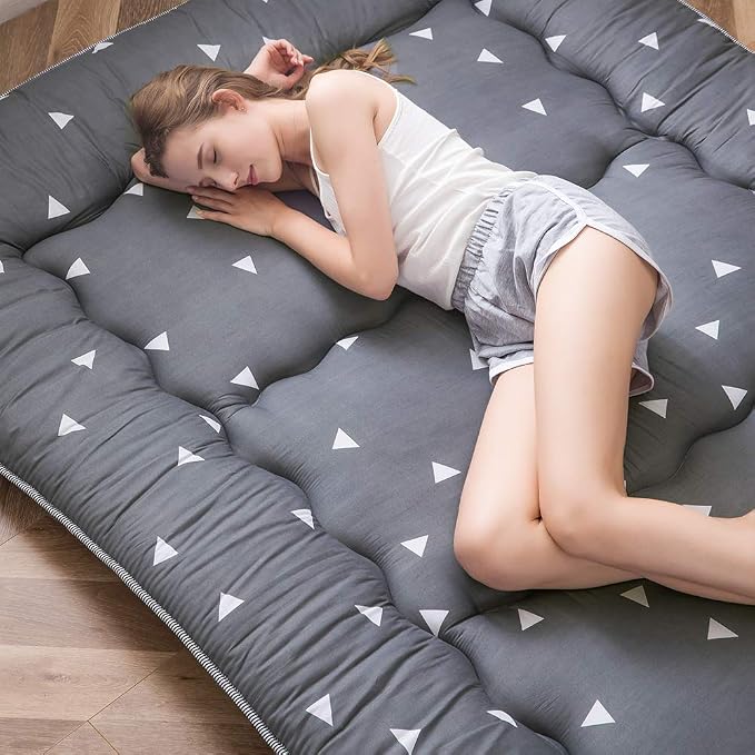 MAXYOYO Grey Triangle Japanese Floor Futon Mattress, Tatami Floor Mat Portable - Image 3