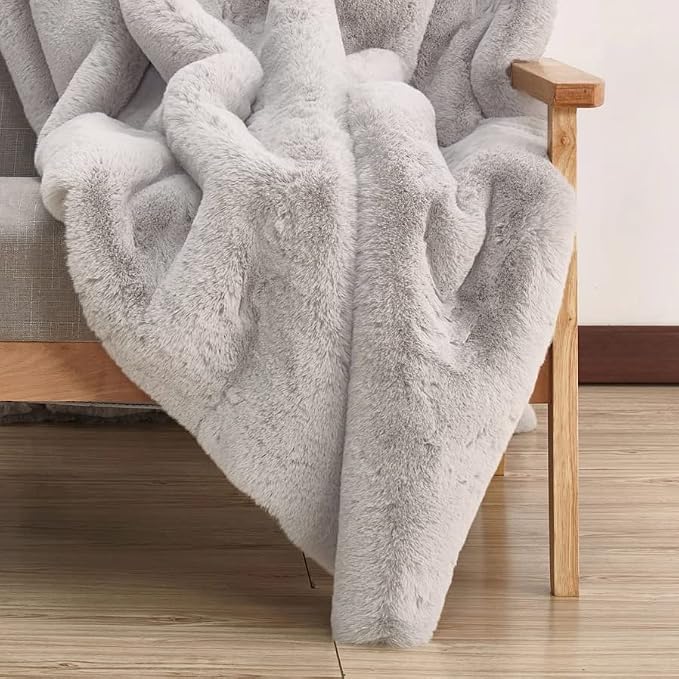 ORINOVA Faux Fur Rug 6x9 Plush Washable Area Rugs - Image 4