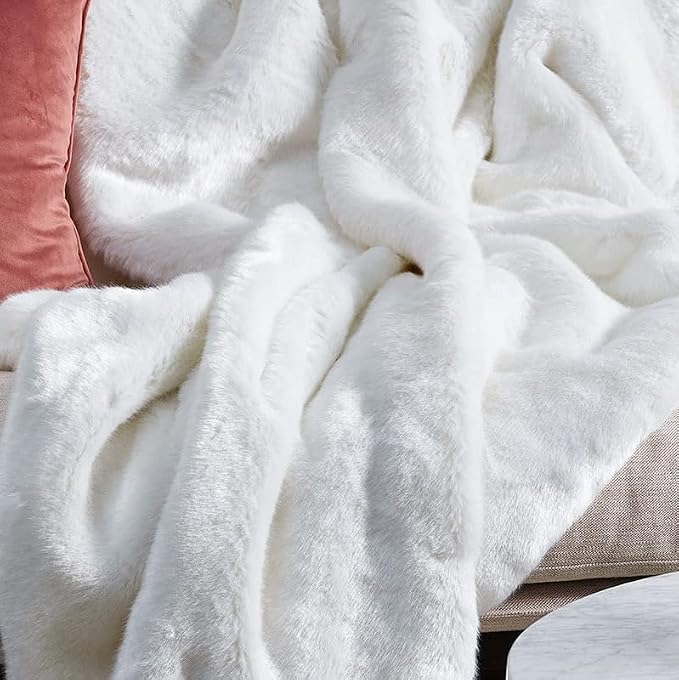 ORINOVA White Faux Bunny Fuzzy Fur Rugs - Image 4