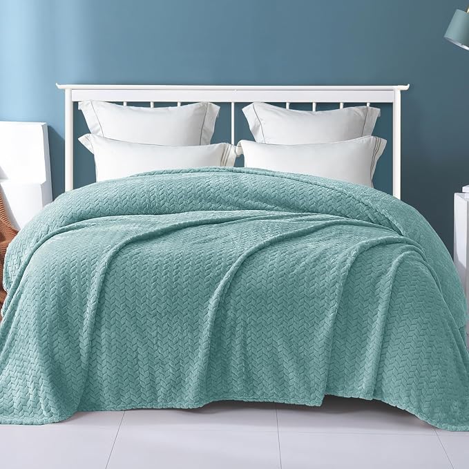 Exclusivo Mezcla Fleece Queen Size Blanket - Image 2