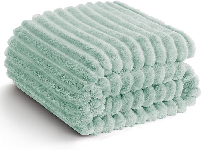 HIMEET Sage Green Ribbed King Size Blanket by Unknown