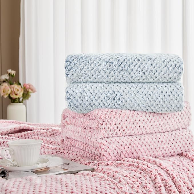 Exclusivo Mezcla Fleece Bed Blanket King Size, Super Soft and Warm Blankets - Image 8