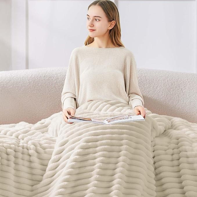 BEDELITE Fleece Throw Blanket for Couch - Image 3