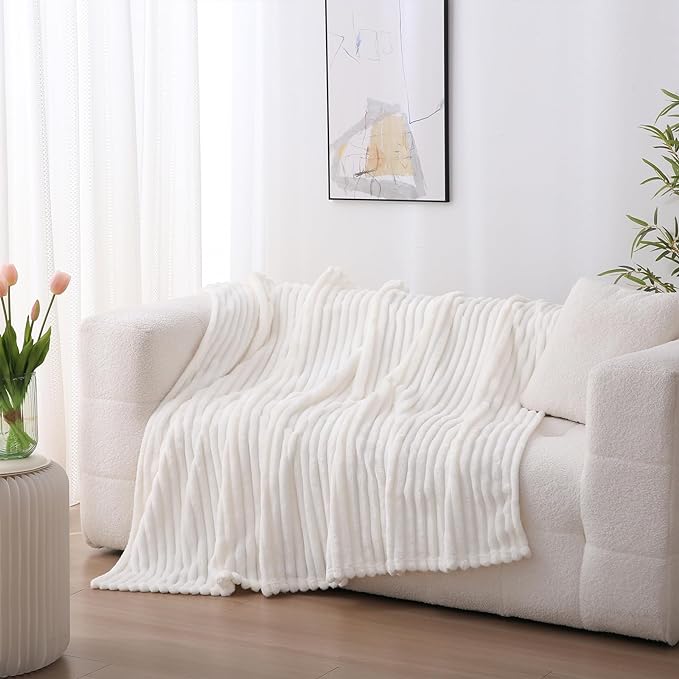 Cream White Fleece Throw Blanket 60”×80” - Image 4