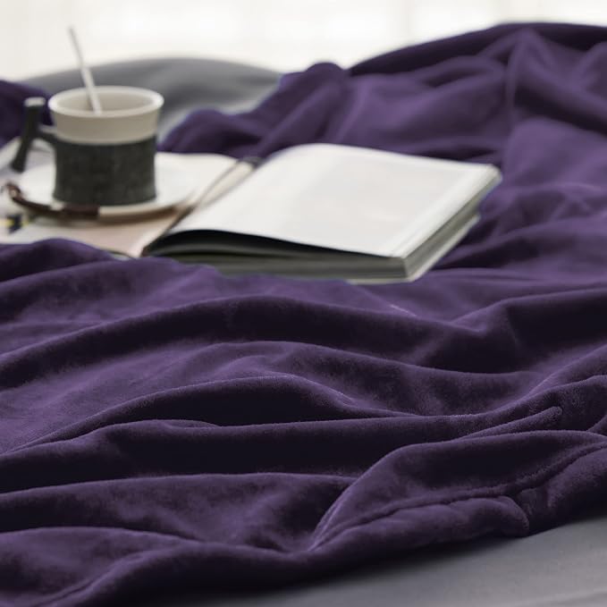 Bedsure GentleSoft Fleece Blanket Twin Size Purple - Image 4
