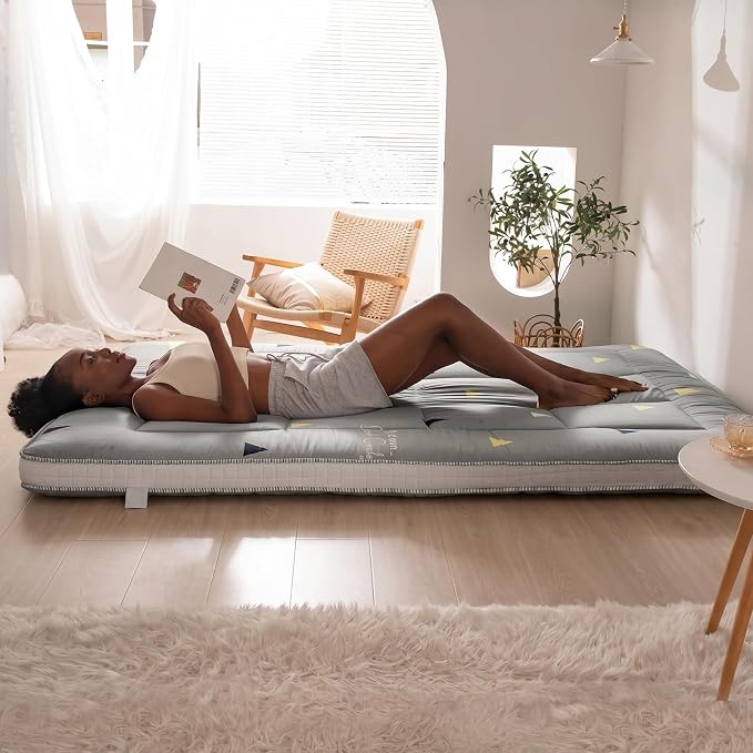 MAXYOYO Grey Triangle Futon Mattress, Padded Japanese Floor Mattress Quilted - Image 2