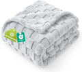 Utopia Bedding Cool Grey Checkered Fleece Queen Blanket by UTOPIABEDDING