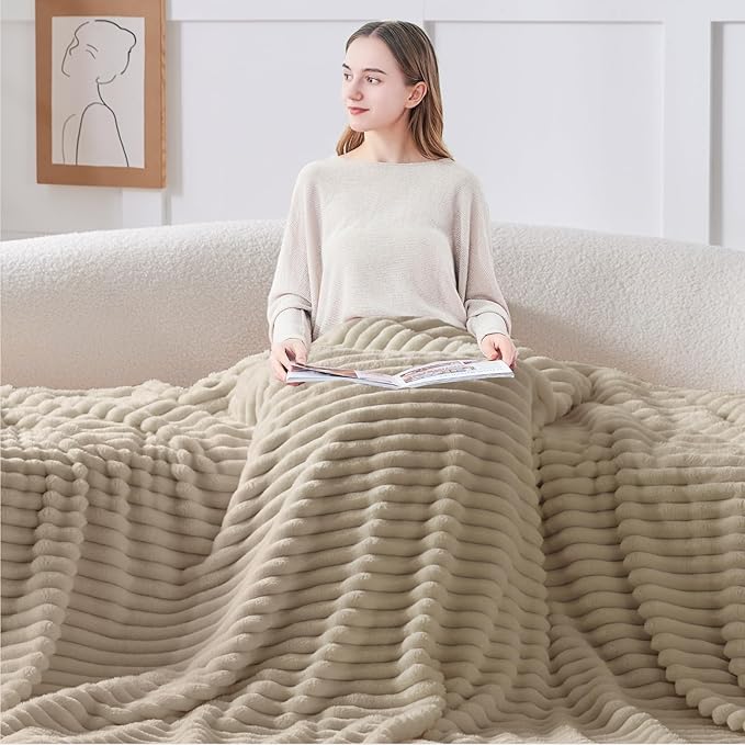 BEDELITE King Size Blanket for Bed, 300GSM Soft & Warm Fleece Blanket, - Image 3