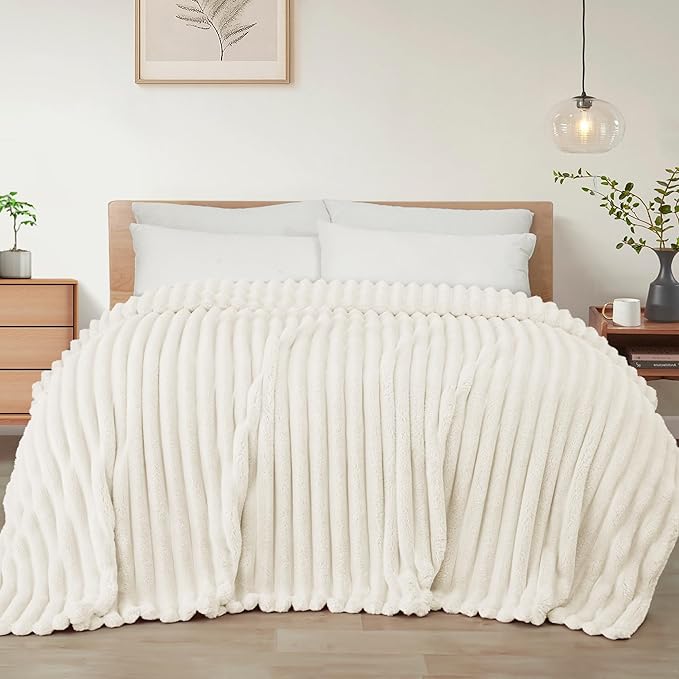 Exclusivo Mezcla Queen Size Flannel Fleece Blanket, Super Soft Striped Jacquard by ExclusivoMezcla