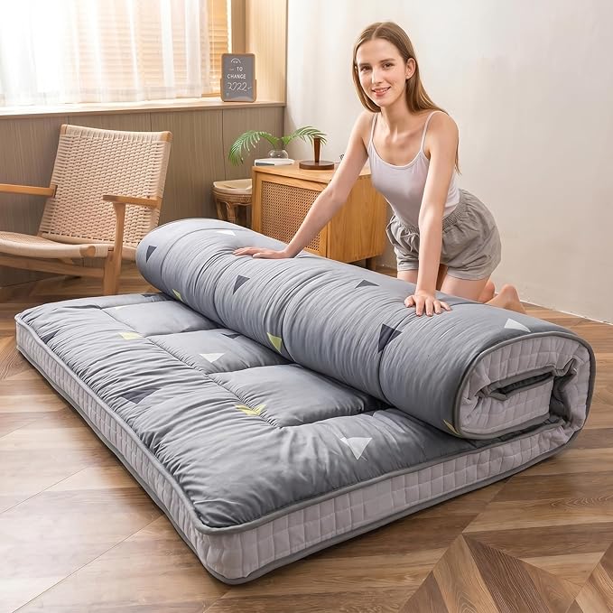 MAXYOYO Grey Triangle Futon Mattress, Padded Japanese Floor Mattress Quilted by MAXYOYO
