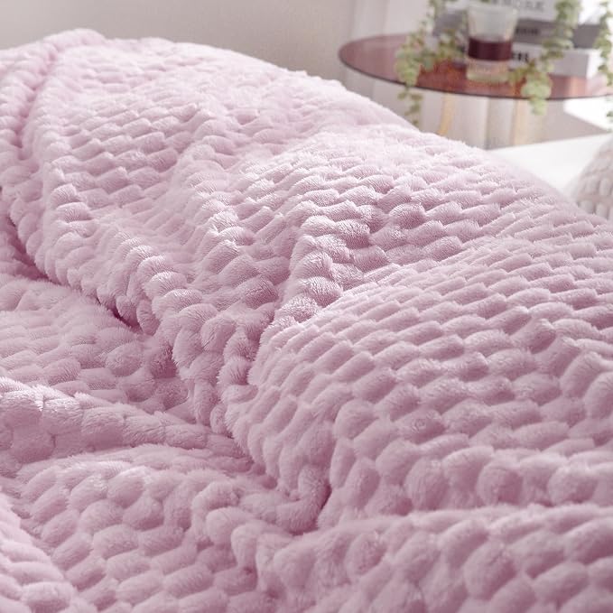 Puncuntex Light Purple Throw Blanket 60"×80" inches Fuzzy 3D Jacquard - Image 5