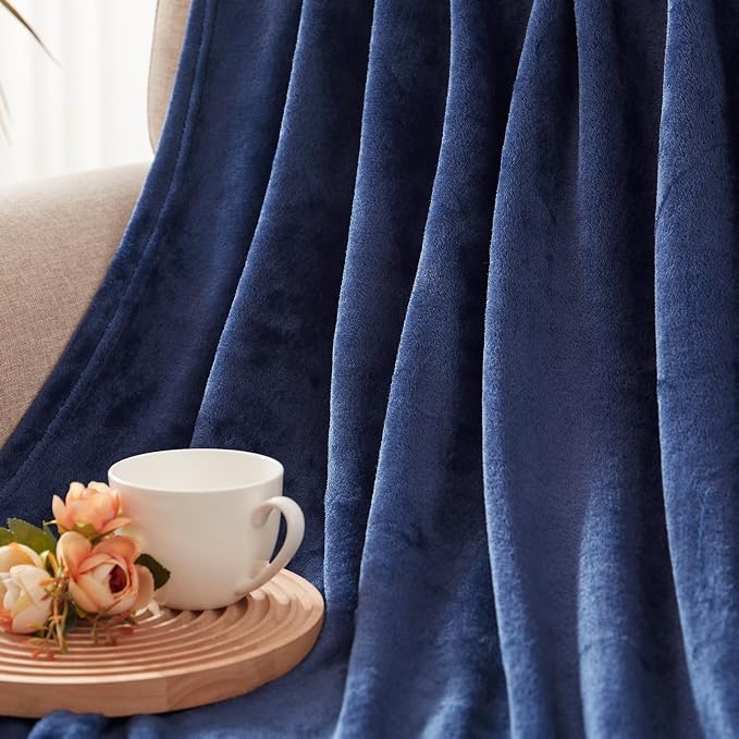 Exclusivo Mezcla Fleece Navy Blue Throw Blanket - Image 7