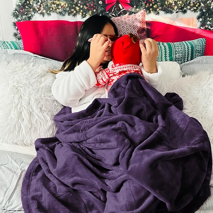 Bedsure Fleece Blanket Twin Blanket Purple - Image 5