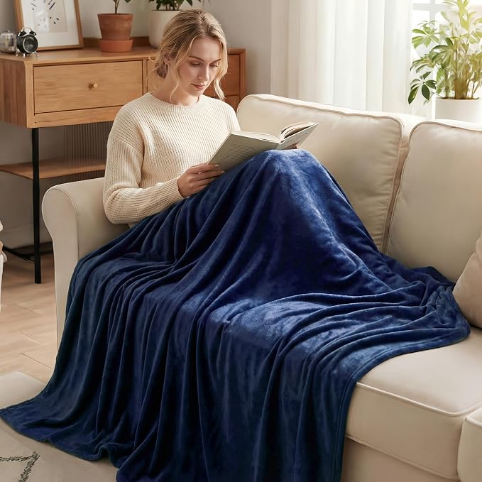 Exclusivo Mezcla Fleece Navy Blue Throw Blanket - Image 2