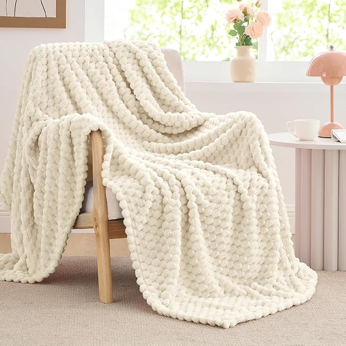 BEDELITE Fleece Blanket Twin for Bed Couch, 3D Jacquard Decorative Cream Throw by BEDELITE