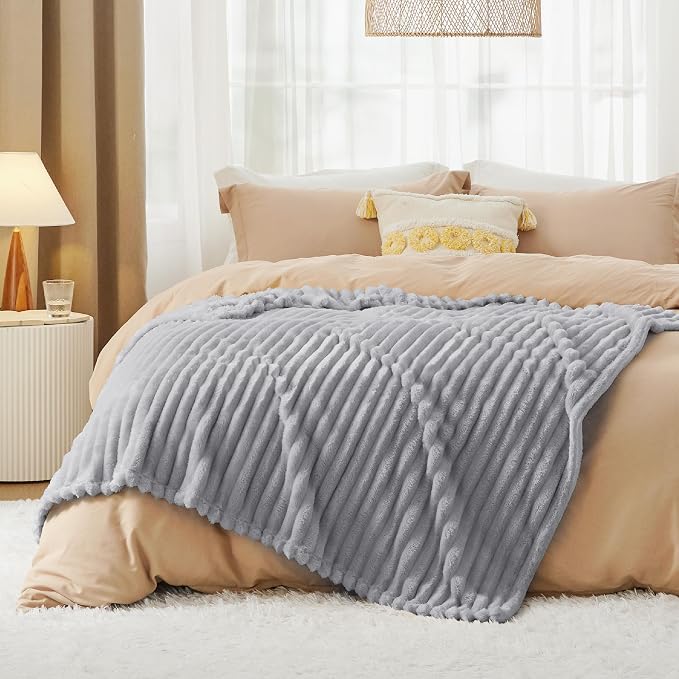 Bedsure GentleSoft Twin XL Blanket - Image 6