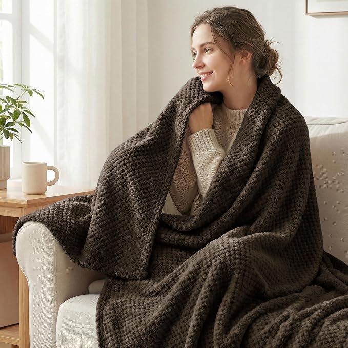 Exclusivo Mezcla Fleece Bed Blanket King Size, Super Soft and Warm Blankets - Image 2