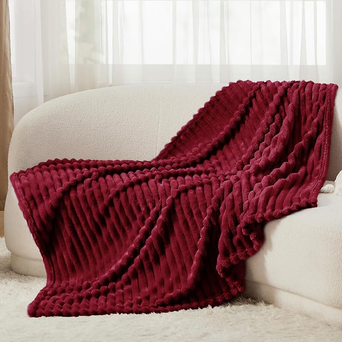 Bedsure GentleSoft Red Fleece Blanket - Image 5