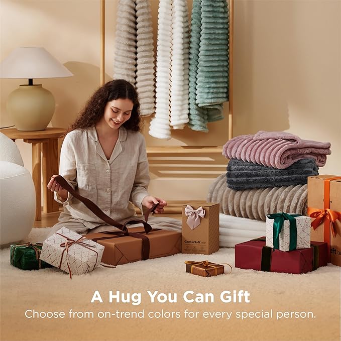 Bedsure GentleSoft Grey Fleece Twin Blanket - Image 4