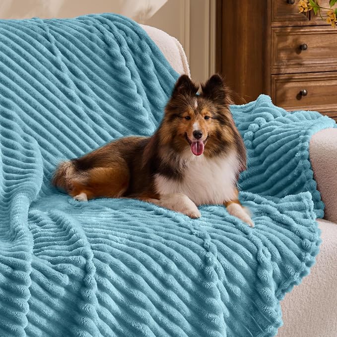 BEDELITE Fleece Throw Blanket for Couch – 3D Ribbed Jacquard Soft and Warm - Image 3