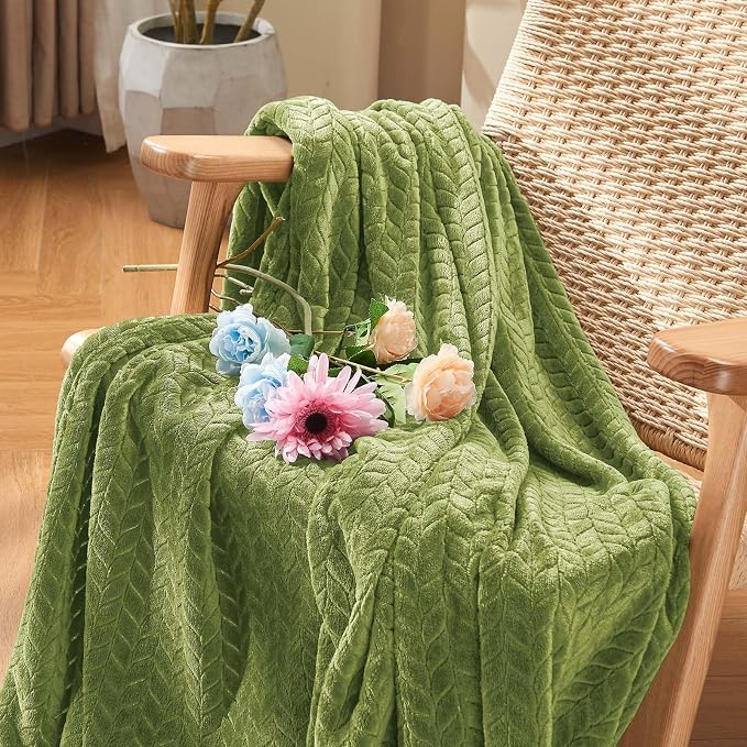 inhand Sage Green Fleece King Blanket - Image 3