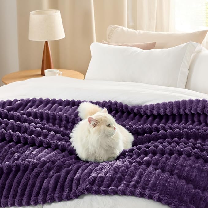Bedsure GentleSoft Purple Fleece Blanket - Image 7