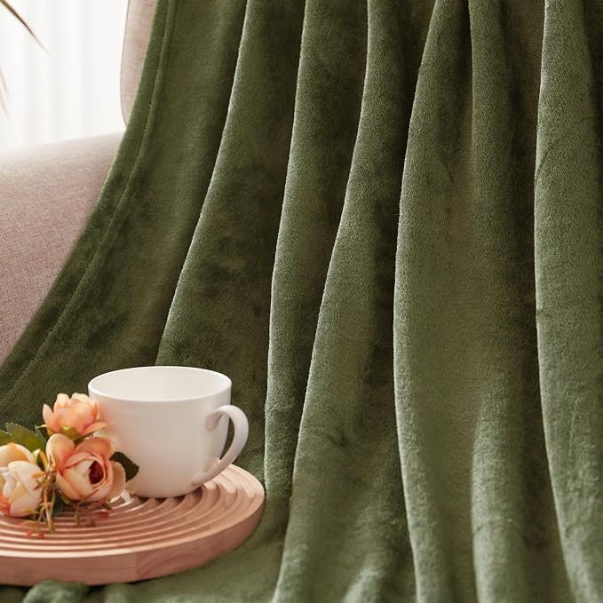 Exclusivo Mezcla Fleece Olive Green Throw Blanket - Image 7