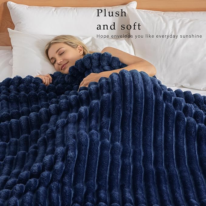 Exclusivo Mezcla Twin Size Flannel Fleece Blanket, Super Soft Striped Jacquard - Image 2