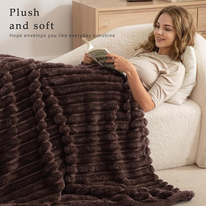 Exclusivo Mezcla King Size Flannel Fleece Blanket, Super Soft Striped Jacquard - Image 2