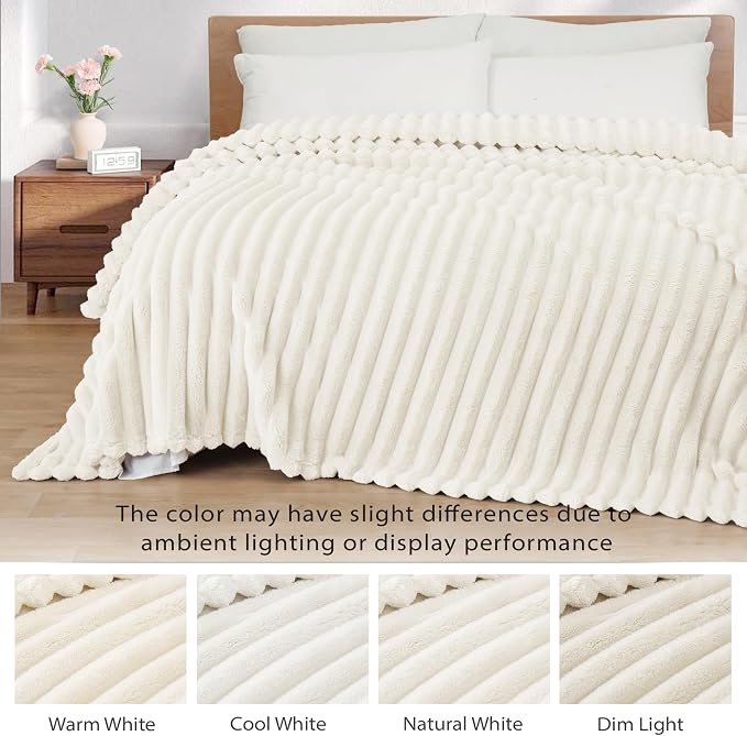 Exclusivo Mezcla Queen Size Flannel Fleece Blanket, Super Soft Striped Jacquard - Image 3