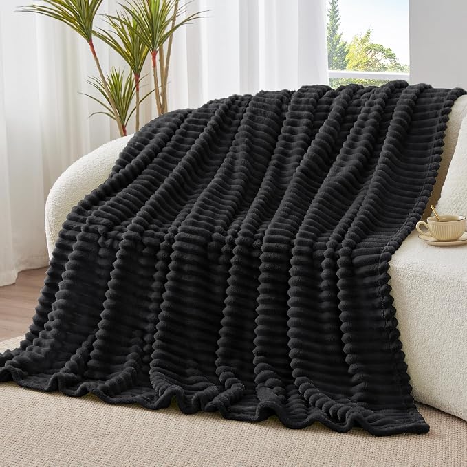 BEDELITE Fleece Black Throw Blanket - Image 2