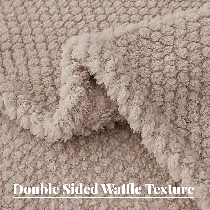 Whale Flotilla Queen Size Fuzzy Fleece Blanket - Image 6