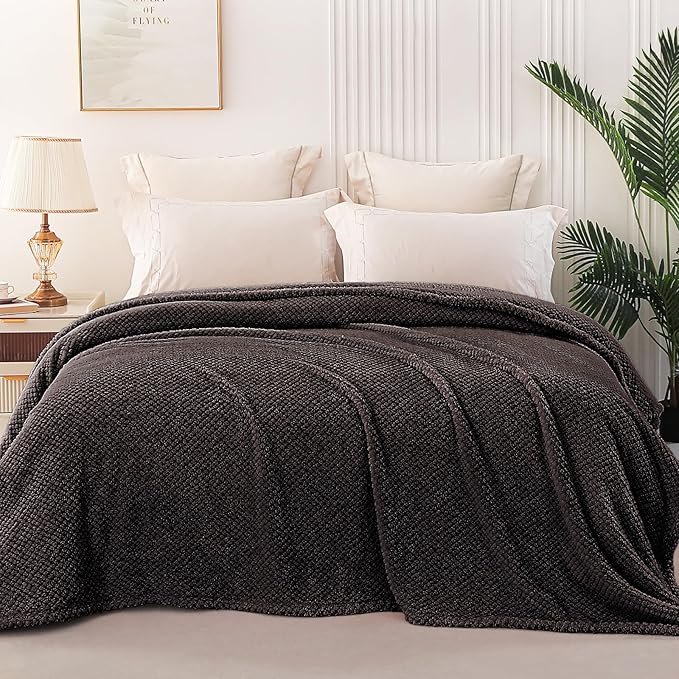 Whale Flotilla Twin Size Fuzzy Fleece Blanket, Fluffy Warm Soft Jacquard Bed - Image 3