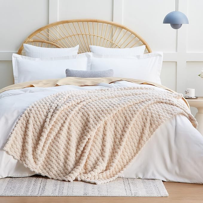 EXQ Home Fleece Throw Blanket for Couch or Bed - Image 2