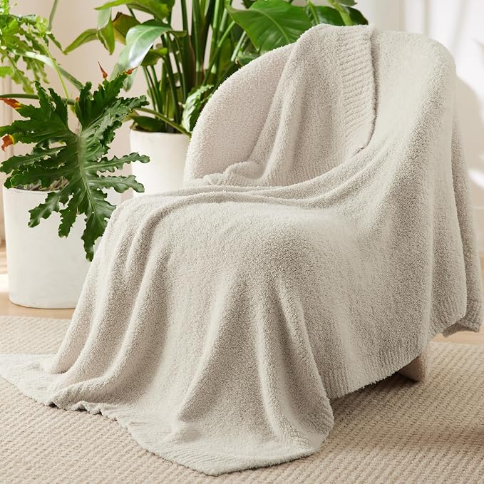 Bedsure Beige Knit Throw Blanket - Image 2