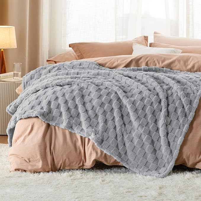 Bedsure GentleSoft Twin Blanket - Image 5