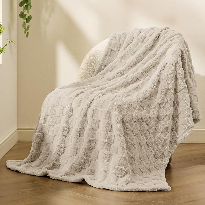 Bedsure GentleSoft Twin XL Blanket - Image 6