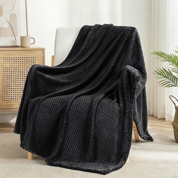 Exclusivo Mezcla Fleece Bed Blanket Twin Size, Super Soft and Warm Blankets - Image 4