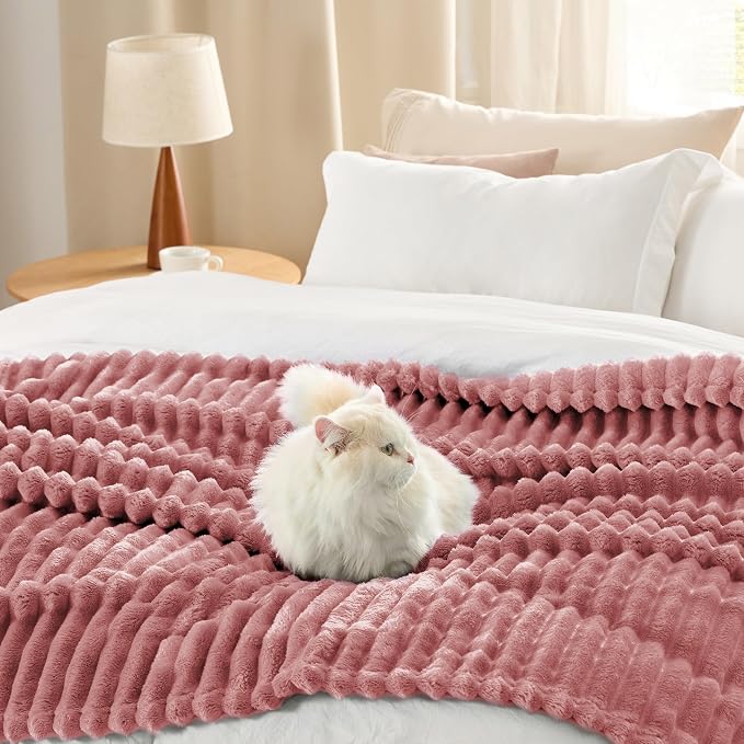 Bedsure GentleSoft Dusty Pink California King Size Blanket - Image 4