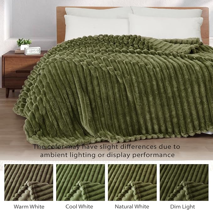 Exclusivo Mezcla Queen Size Flannel Fleece Blanket, Super Soft Striped Jacquard - Image 3