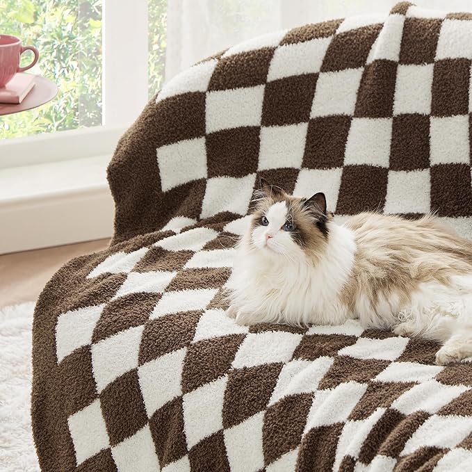 Bedsure GentleSoft Checkered Throw Blanket - Image 3
