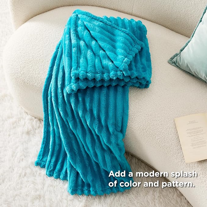 Bedsure GentleSoft Teal Twin Blanket - Image 5